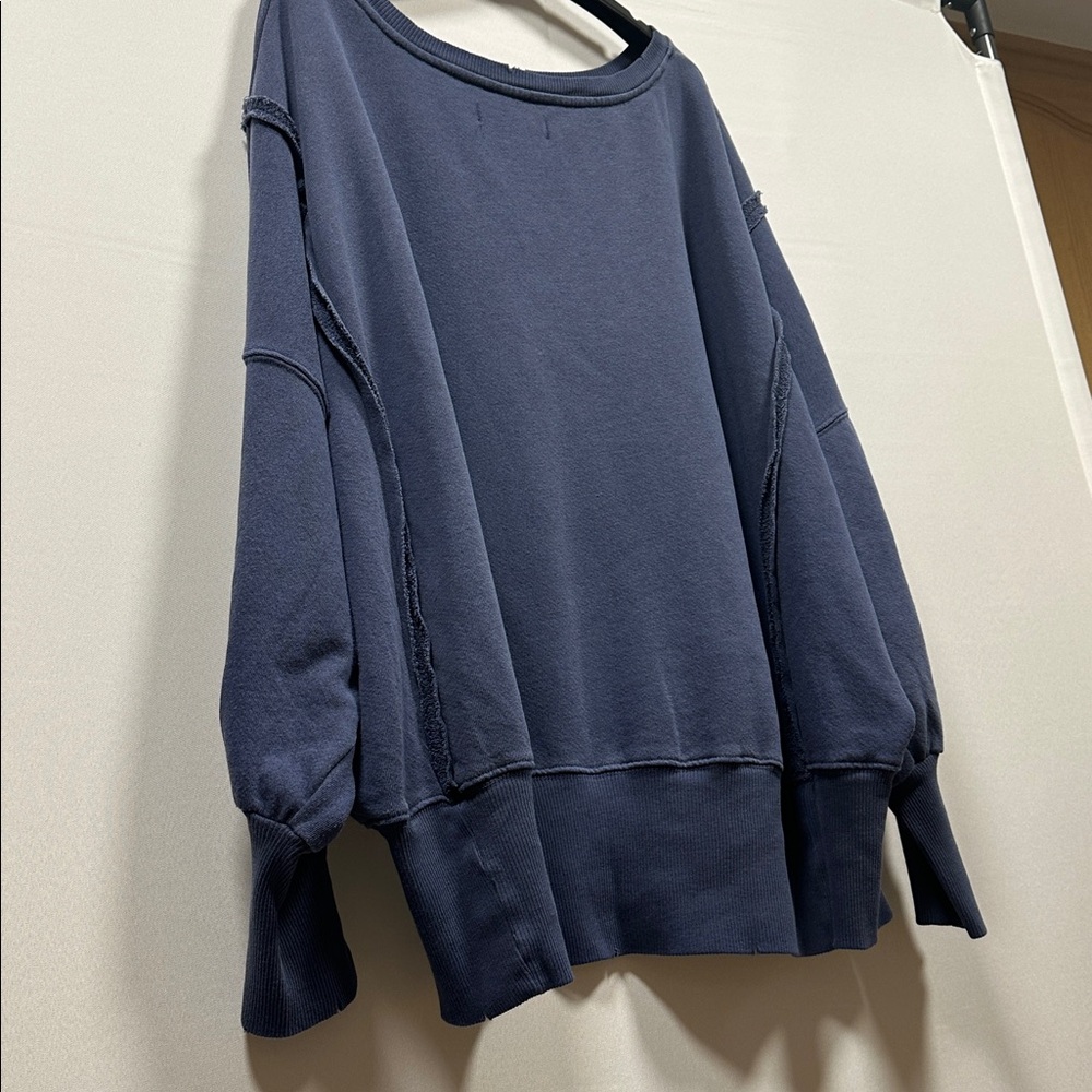 Free People Camden Graphic Pullover Sweatshirt Navy Combo 13 Size Medium - Picture 9 of 14